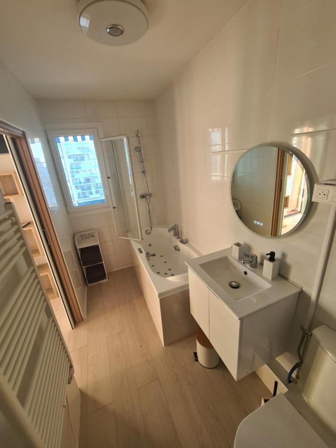 Appartement Lumineux Avec Vue Sur Mer A 50 M De La Plage Et Du Centre ラ・グランド・モット エクステリア 写真